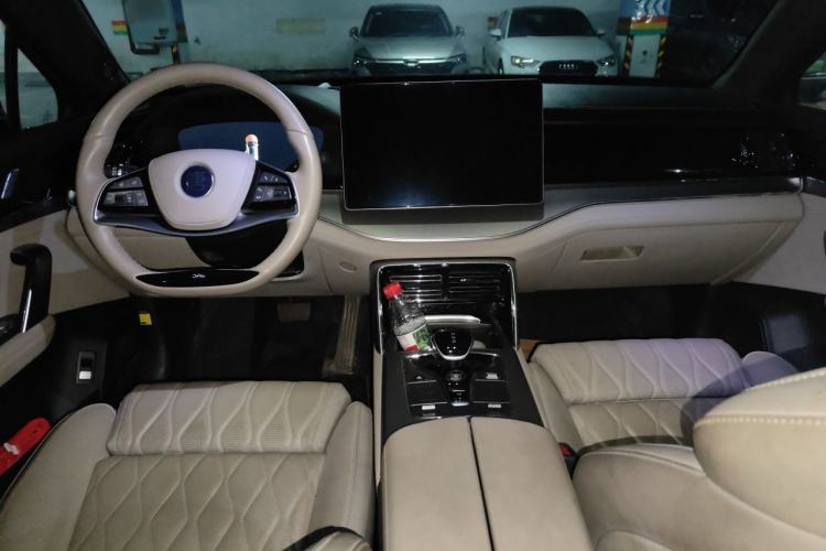 Used BYD Tang New Energy 2024 EV Glory Edition 600KM Premium Model Center Console