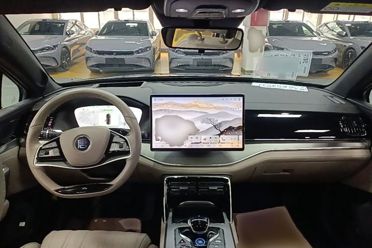 Used BYD Tang New Energy 2024 EV Glory Edition 600KM Premium Model Center Console