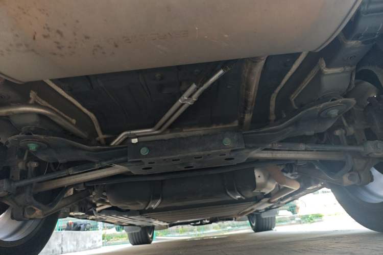 Used BYD Tang New Energy 2024 DM-i Glory Edition 112KM Flagship Model Chassis Rear