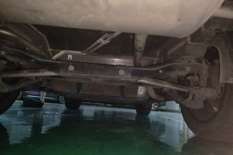 Used BYD Tang New Energy 2024 DM-i Glory Edition 112KM Prestige Model Chassis Rear