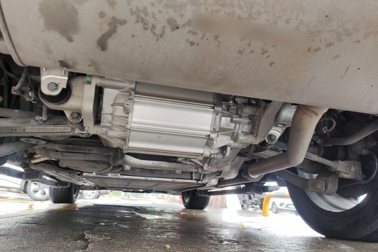 Used BYD Tang New Energy 2024 DM-p Glory Edition 215KM All-Wheel-Drive Premium Model Chassis Rear