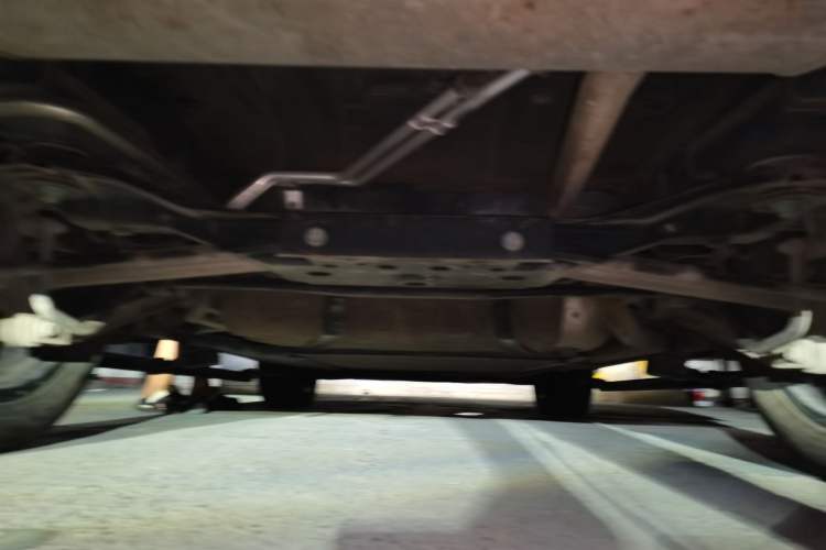Used BYD Tang New Energy 2024 DM-i Glory Edition 112KM Flagship Model Chassis Rear