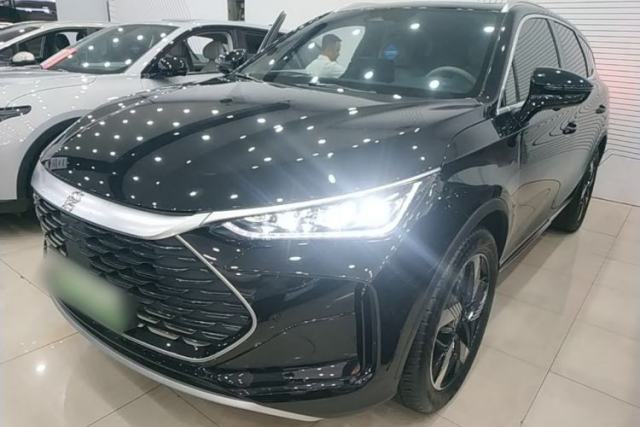 Ojetý BYD Tang New Energy 2024 DM-i Glory Edition 112KM Prestige Model