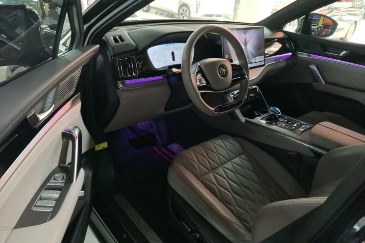 Used BYD Tang New Energy 2024 DM-i Glory Edition 112KM Prestige Model Driver Seat
