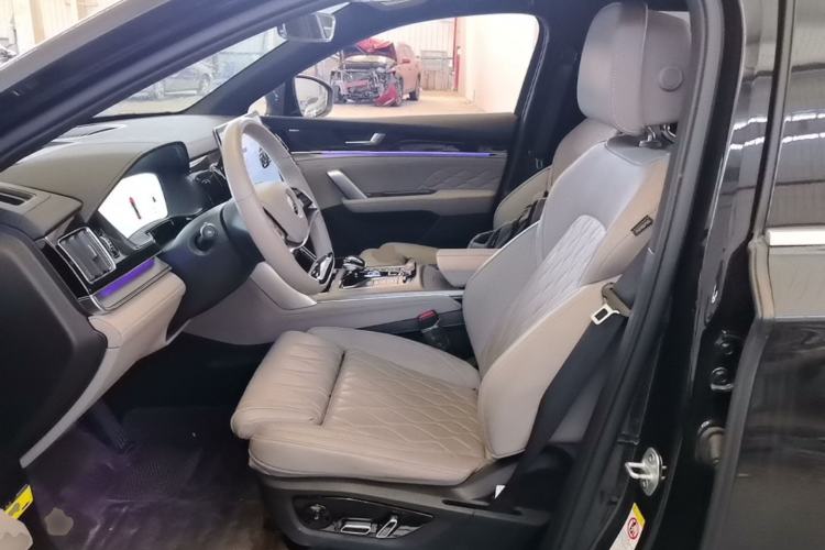 Used BYD Tang New Energy 2024 DM-i Glory Edition 112KM Flagship Model Driver Seat