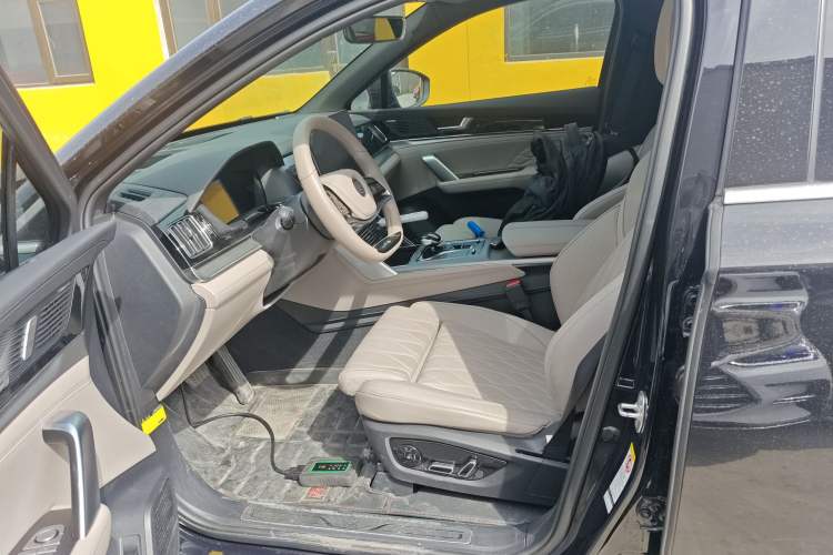 Used BYD Tang New Energy 2024 DM-i Glory Edition 112KM Flagship Model Driver Seat