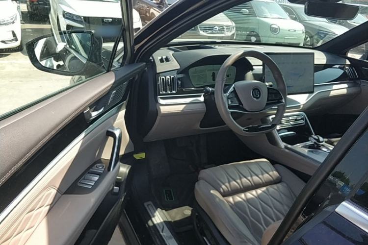 Used BYD Tang New Energy 2024 DM-i Glory Edition 112KM Flagship Model Driver Seat