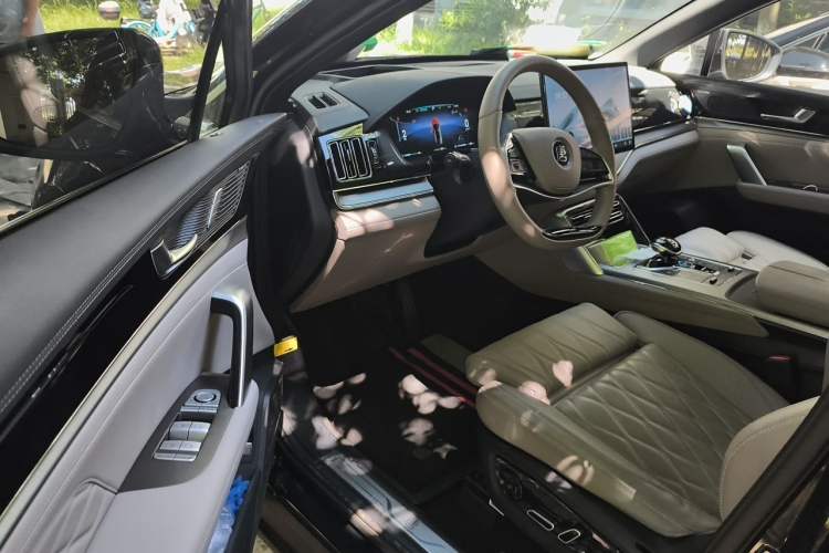 Used BYD Tang New Energy 2024 DM-i Glory Edition 200KM Flagship Model Driver Seat