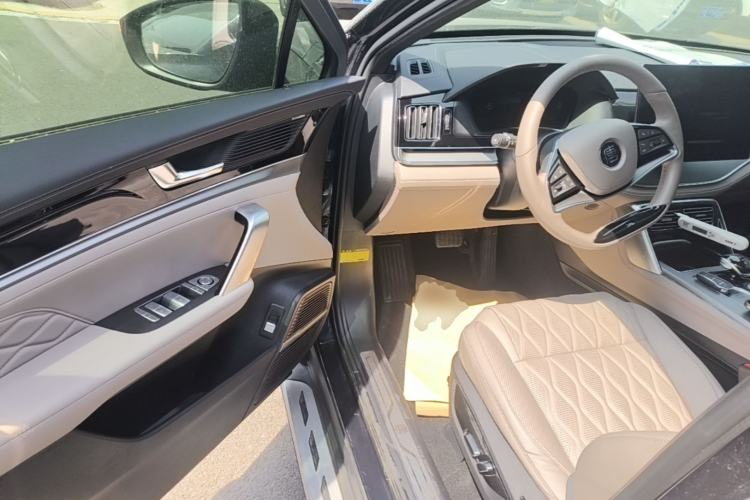 Used BYD Tang New Energy 2024 DM-i Glory Edition 112KM Flagship Model Driver Seat