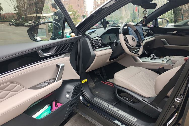 Used BYD Tang New Energy 2024 DM-i Glory Edition 112KM Prestige Model Driver Seat