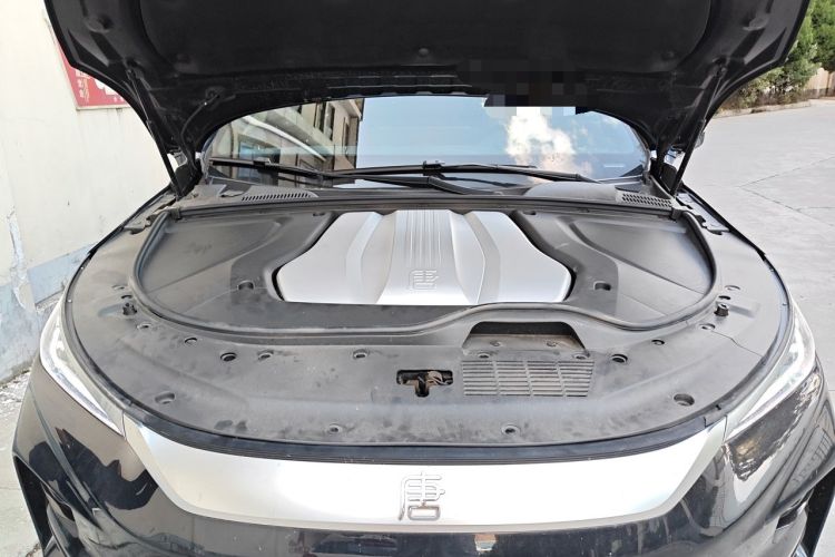 Used BYD Tang New Energy 2024 EV Glory Edition 635KM All-Wheel-Drive Flagship Model Engine Bay