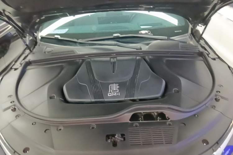 Used BYD Tang New Energy 2024 DM-i Glory Edition 112KM Flagship Model Engine Bay