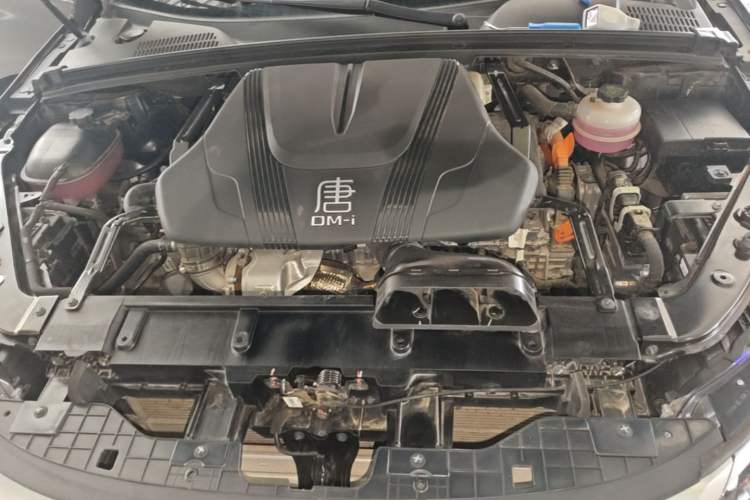 Used BYD Tang New Energy 2024 DM-i Glory Edition 112KM Prestige Model Engine Bay