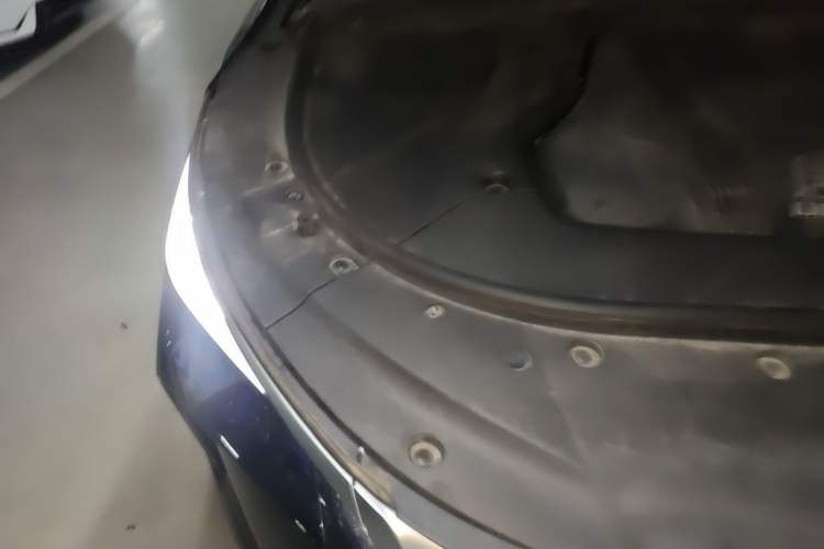 Used BYD Tang New Energy 2024 DM-i Glory Edition 112KM Prestige Model Engine Bay Right