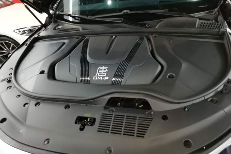 Used BYD Tang New Energy 2024 DM-p Glory Edition 215KM All-Wheel-Drive Flagship Model Engine Bay