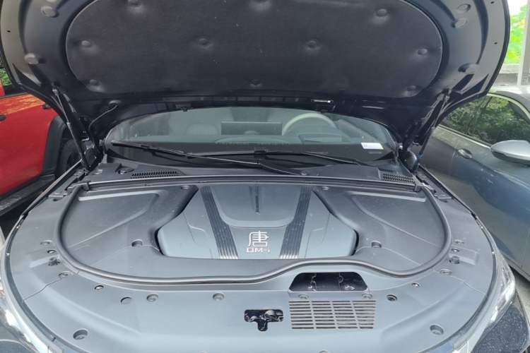 Used BYD Tang New Energy 2024 DM-i Glory Edition 112KM Flagship Model Engine Bay