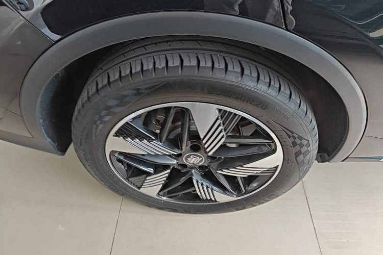 Used BYD Tang New Energy 2024 DM-i Glory Edition 112KM Prestige Model Exterior 5