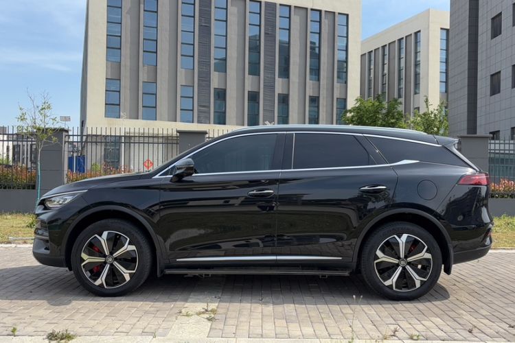Used BYD Tang New Energy 2024 EV Champion Edition 600KM Deluxe Model Exterior 5