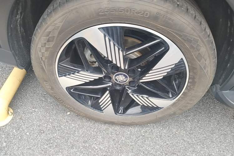 Used BYD Tang New Energy 2024 DM-i Glory Edition 112KM Prestige Model Exterior 5