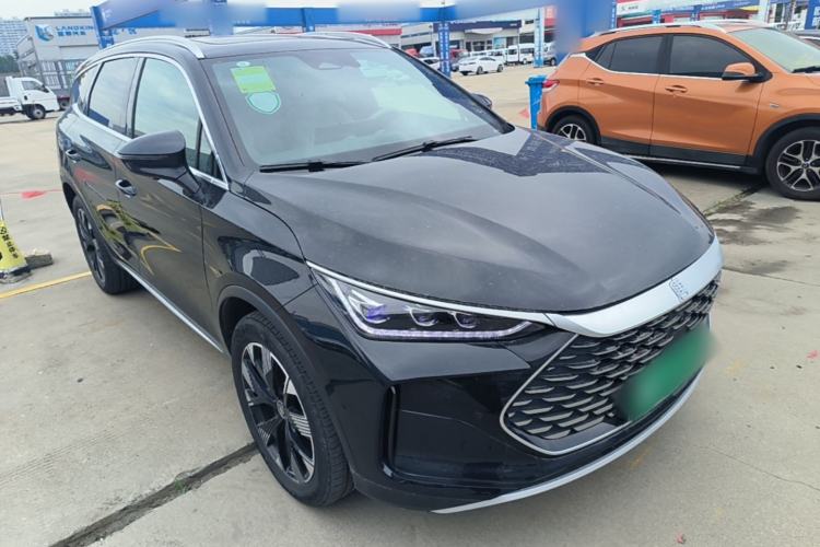 Used BYD Tang New Energy 2024 DM-i Glory Edition 112KM Flagship Model Front Right 45 Deg