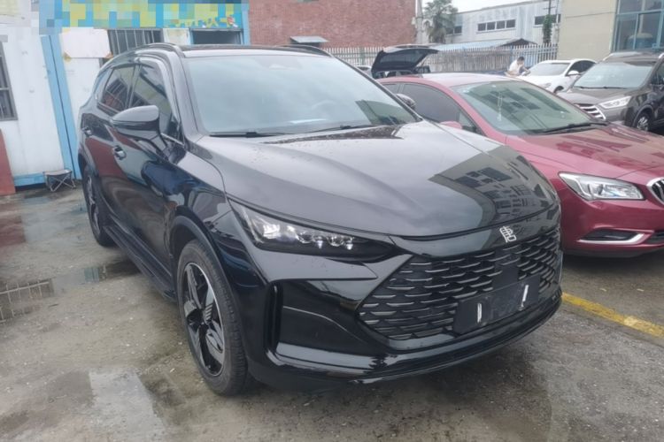 Used BYD Tang New Energy 2024 DM-i Glory Edition 112KM Prestige Model Front Right 45 Deg