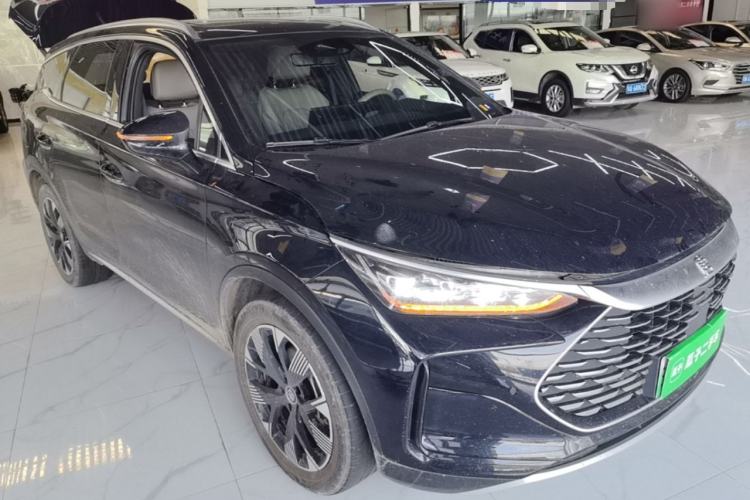 Used BYD Tang New Energy 2024 DM-i Glory Edition 112KM Flagship Model Front Right 45 Deg