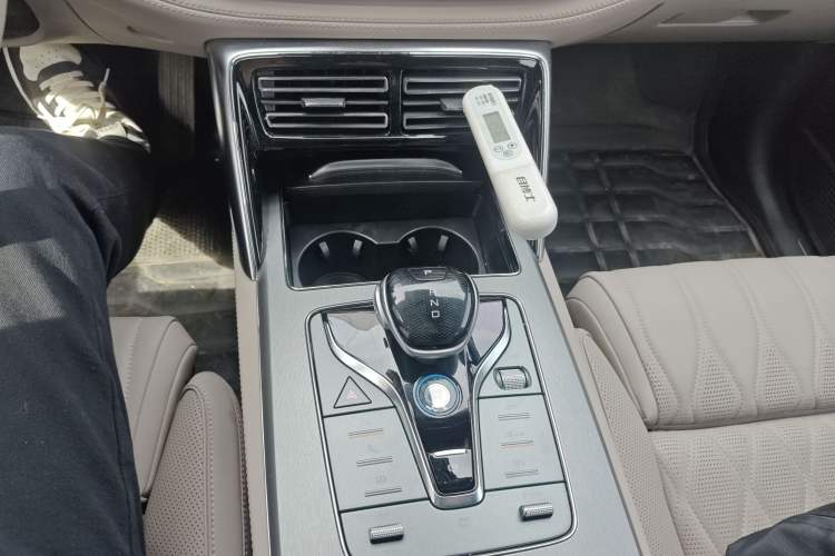 Used BYD Tang New Energy 2024 DM-i Glory Edition 112KM Flagship Model Gear Lever