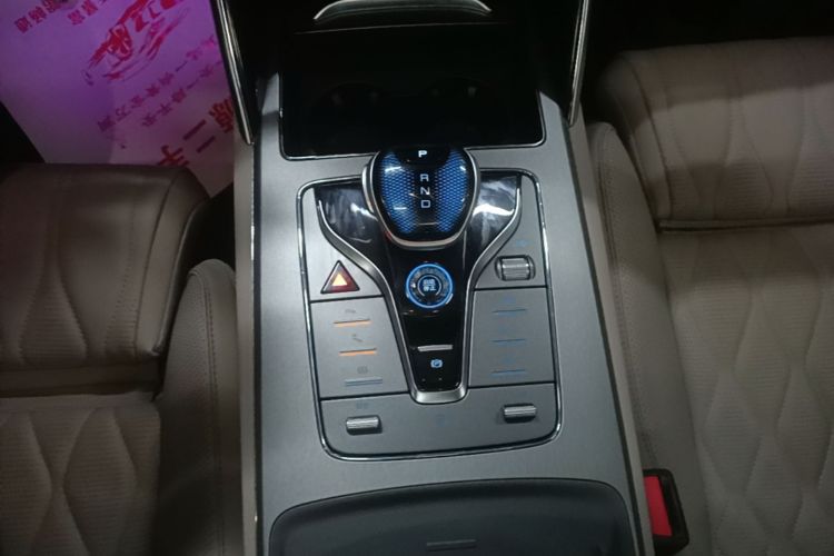 Used BYD Tang New Energy 2024 EV Glory Edition 730KM Premium Model Gear Lever