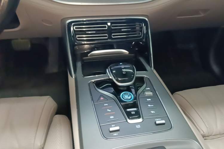 Used BYD Tang New Energy 2024 DM-i Glory Edition 112KM Flagship Model Gear Lever