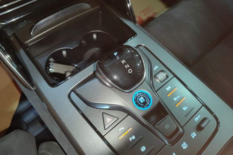 Used BYD Tang New Energy 2024 DM-p War God Edition Gear Lever