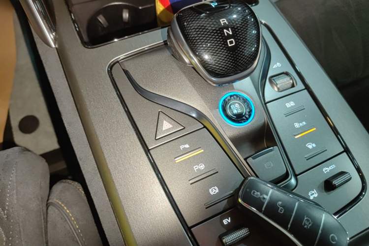 Used BYD Tang New Energy 2024 DM-p War God Edition Gear Lever
