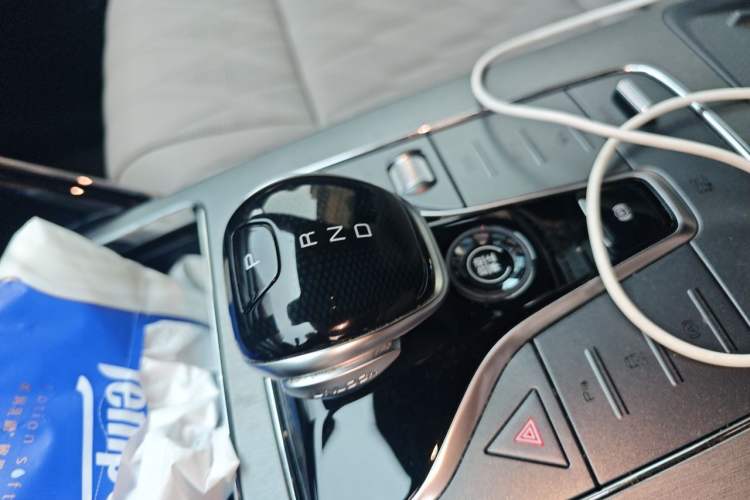 Used BYD Tang New Energy 2024 DM-i Glory Edition 112KM Flagship Model Gear Lever