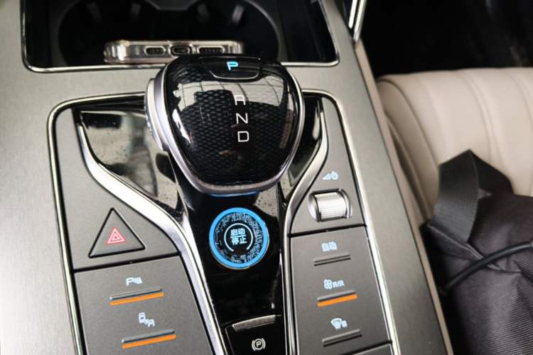Used BYD Tang New Energy 2024 DM-i Glory Edition 112KM Flagship Model Gear Lever