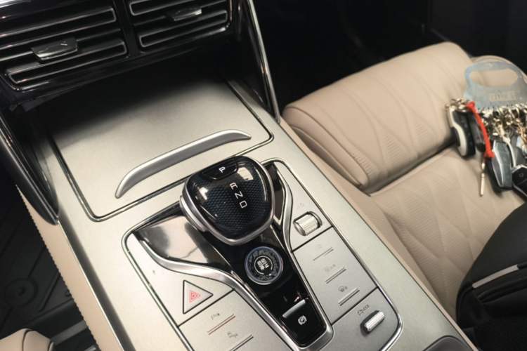 Used BYD Tang New Energy 2024 DM-i Glory Edition 112KM Flagship Model Gear Lever