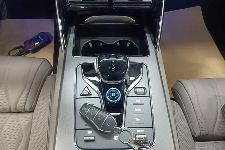 Used BYD Tang New Energy 2024 EV Glory Edition 600KM Premium Model Gear Lever