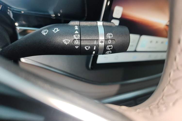 Used BYD Tang New Energy 2024 DM-i Glory Edition 112KM Prestige Model Gear Lever