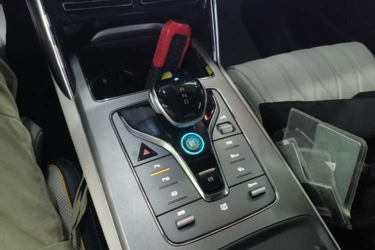 Used BYD Tang New Energy 2024 EV Champion Edition 635 km All-Wheel-Drive Flagship Model Gear Lever
