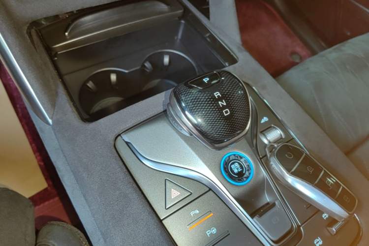 Used BYD Tang New Energy 2024 DM-p War God Edition Gear Lever