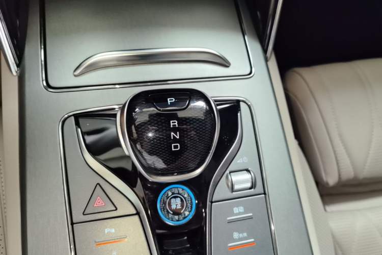 Used BYD Tang New Energy 2024 DM-i Glory Edition 112KM Flagship Model Gear Lever