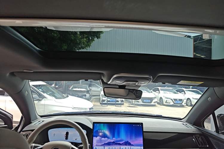 Used BYD Tang New Energy 2024 DM-i Glory Edition 112KM Prestige Model Headliner