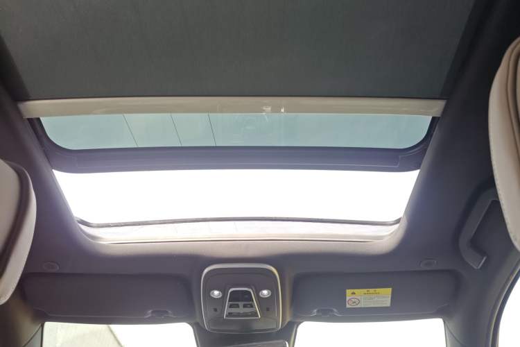 Used BYD Tang New Energy 2024 DM-i Glory Edition 112KM Flagship Model Headliner