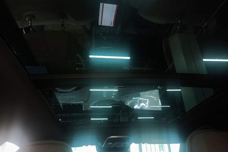 Used BYD Tang New Energy 2024 DM-i Glory Edition 112KM Flagship Model Headliner