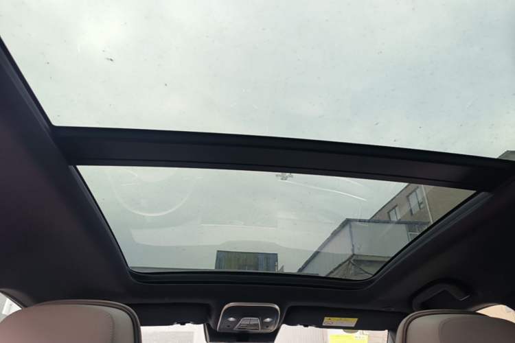 Used BYD Tang New Energy 2024 DM-i Glory Edition 112KM Flagship Model Headliner