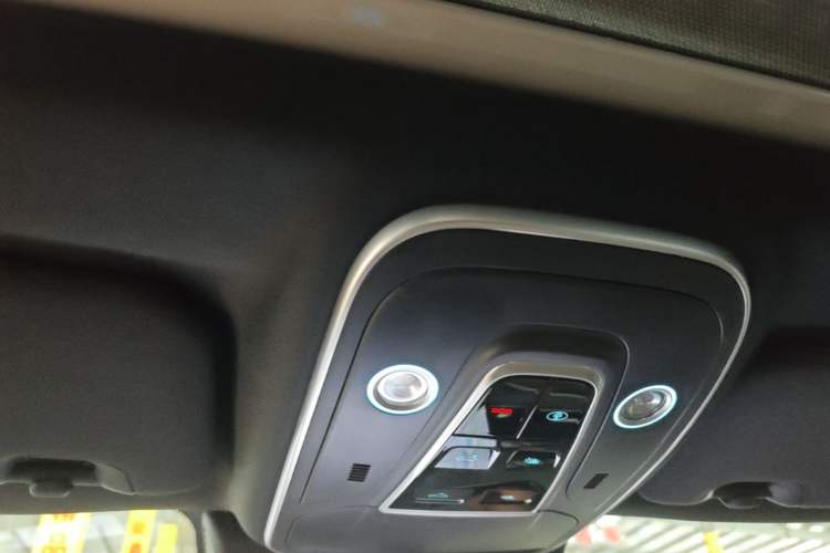 Used BYD Tang New Energy 2024 DM-i Glory Edition 112KM Prestige Model Headliner