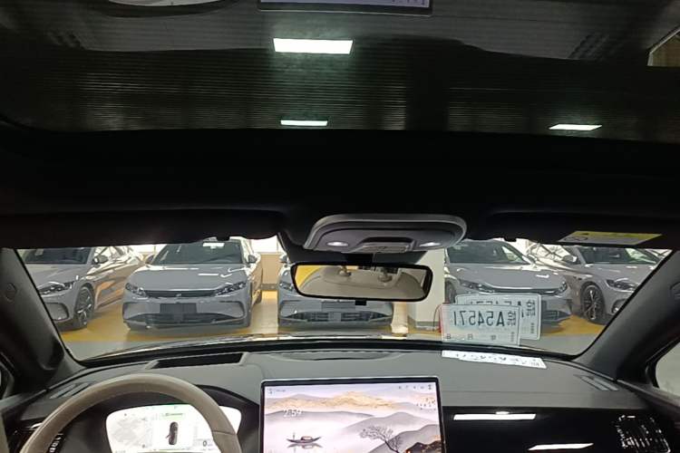 Used BYD Tang New Energy 2024 EV Glory Edition 600KM Premium Model Headliner