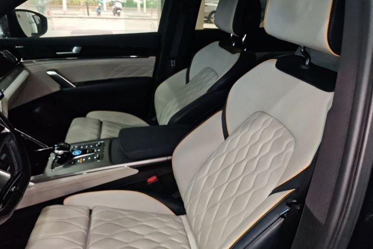 Used BYD Tang New Energy 2024 EV Champion Edition 635 km All-Wheel-Drive Flagship Model Interior 3