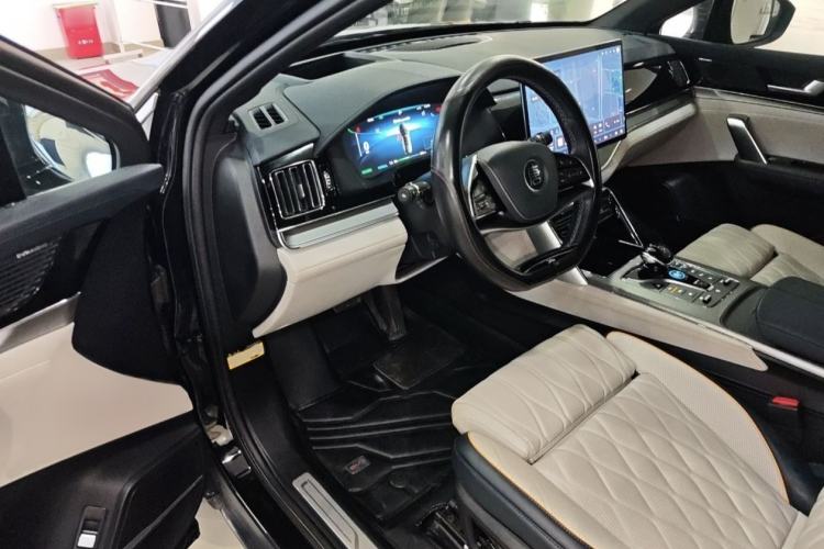 Used BYD Tang New Energy 2024 EV Champion Edition 635 km All-Wheel-Drive Flagship Model Interior 4