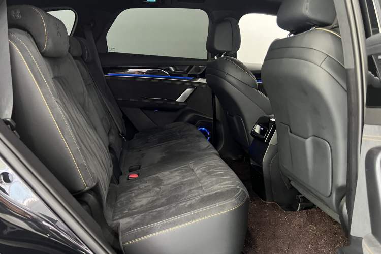 Used BYD Tang New Energy 2024 DM-p War God Edition Interior 4