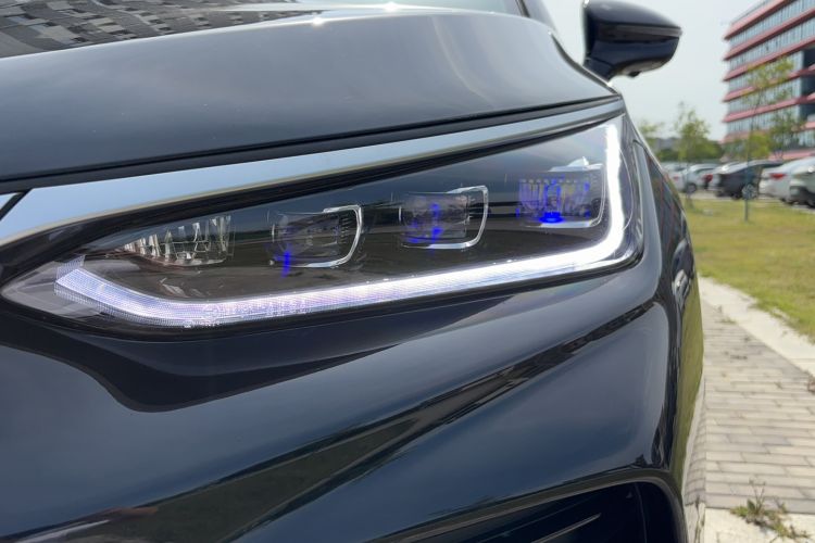 Used BYD Tang New Energy 2024 EV Champion Edition 600KM Deluxe Model Left Front Headlight