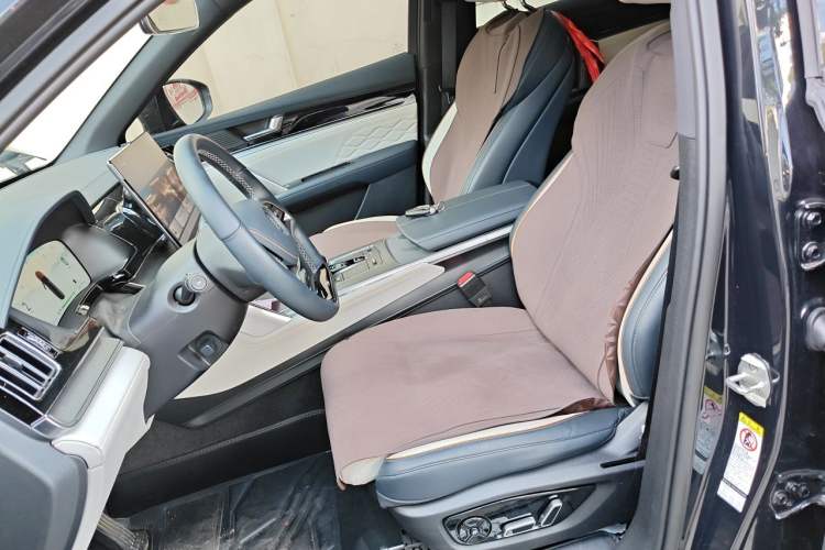 Used BYD Tang New Energy 2024 EV Glory Edition 635KM All-Wheel-Drive Flagship Model Left Front Seat